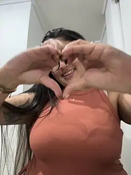 Snapshot of croftsmila chatting on 10/04/25, 02:42 croftsmila online show from 10/04/25, 02:42