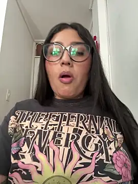 Snapshot of croftsmila chatting on 11/17/25, 08:47 croftsmila online show from 11/17/25, 08:47