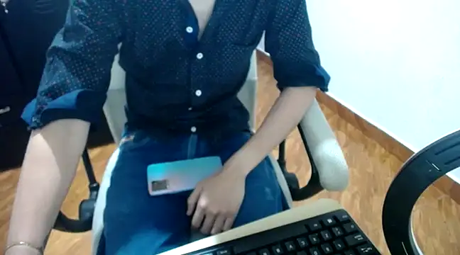 Snapshot of SexAegons chatting on 02/26/25, 04:47 SexAegons online show from 02/26/25, 04:47