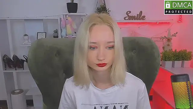 Katia Kim online show from 10/10/25, 05:28