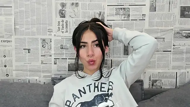 Mhelanny2 online show from 12/07/24, 02:35