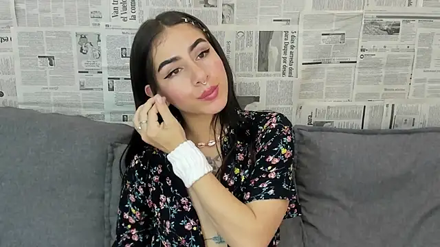 Mhelanny2 online show from 12/14/24, 01:17