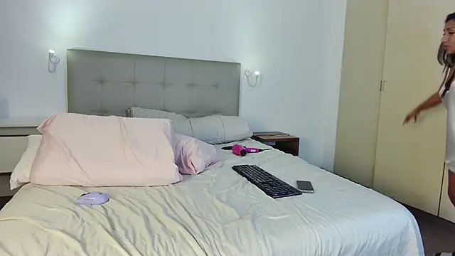 Snapshot of bl4ckdoll_ chatting on 10/29/25, 01:41 bl4ckdoll online show from 10/29/25, 01:41