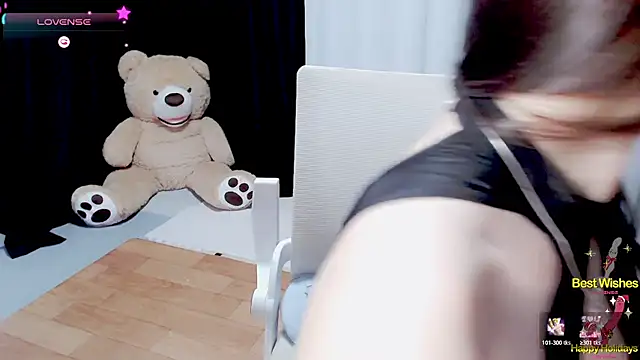 Snapshot of Su_rosie chatting on 07/24/26, 03:04 Su rosie online show from 07/24/26, 03:04