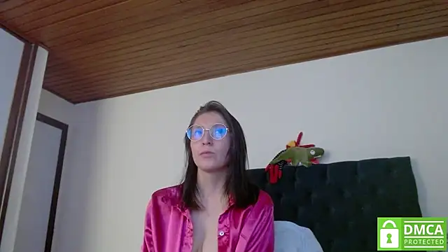 Sophi Cute online show from 12/05/24, 06:44