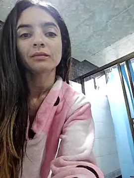 Snapshot of Sam_Sara chatting on 02/15/26, 01:41 Sam Sara online show from 02/15/26, 01:41
