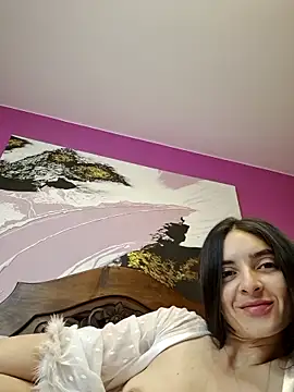 Snapshot of Sam_Sara chatting on 04/18/26, 02:48 Sam Sara online show from 04/18/26, 02:48