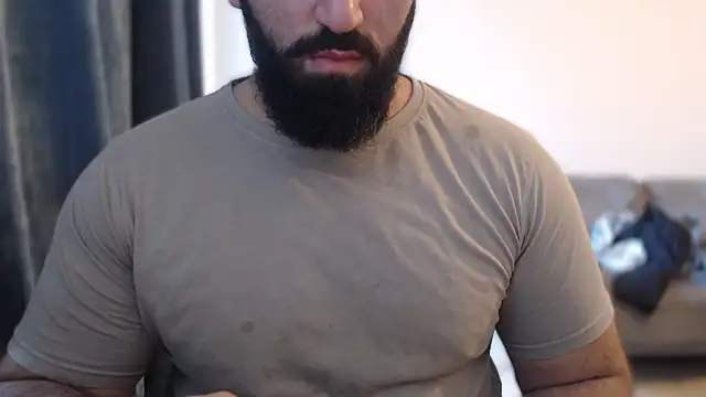 Snapshot of hugemachohandsome chatting on 10/21/25, 07:20 hugemachohandsome online show from 10/21/25, 07:20