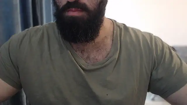 Snapshot of hugemachohandsome chatting on 10/31/25, 10:49 hugemachohandsome online show from 10/31/25, 10:49