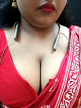 Sophiaboudi online show from 10/17/25, 05:59