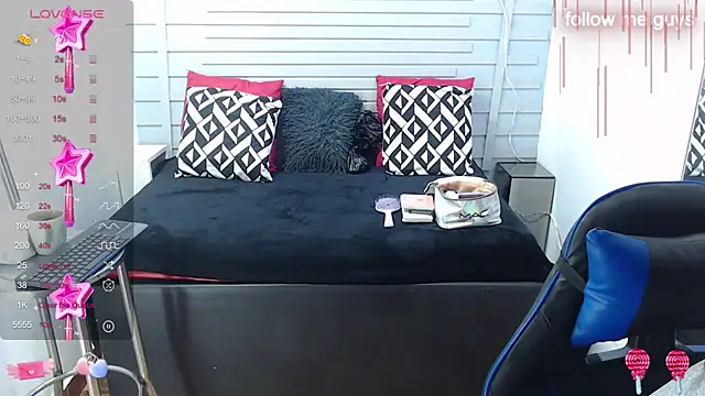 evelin zaens online show from 01/22/25, 02:37