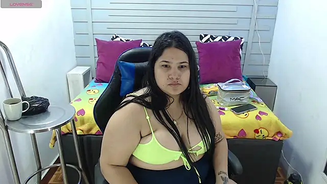 evelin zaens online show from 02/06/25, 03:37