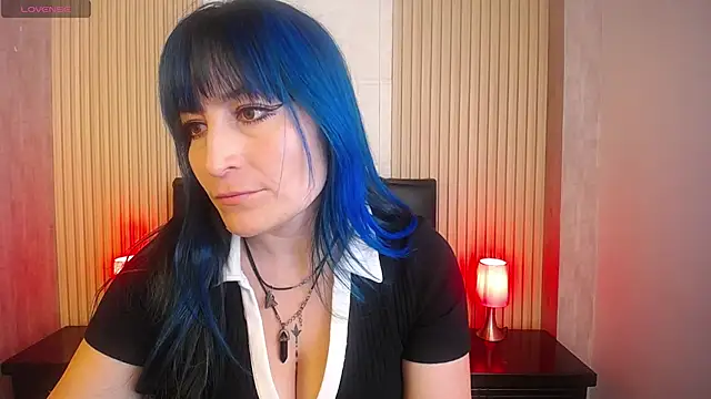 alicia moom online show from 12/05/24, 07:28