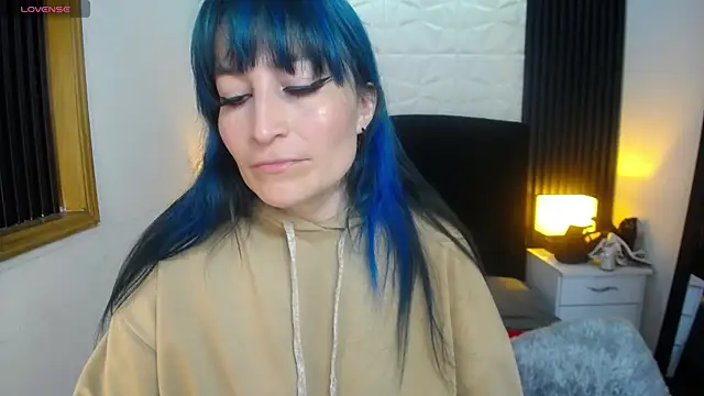 alicia moom online show from 12/12/24, 06:53