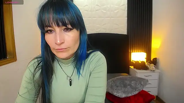 alicia moom online show from 12/13/24, 07:10