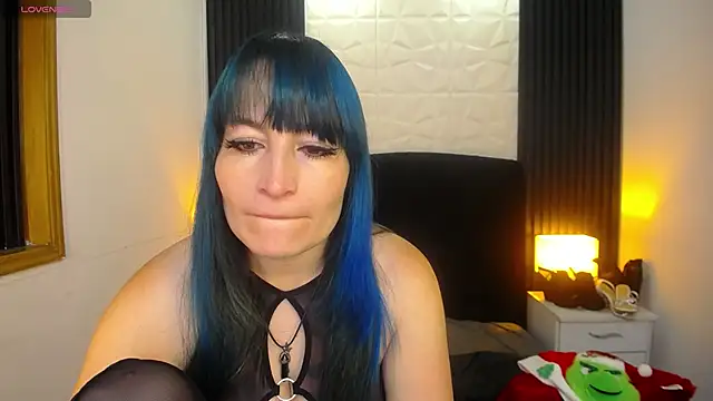 alicia moom online show from 12/14/24, 03:36