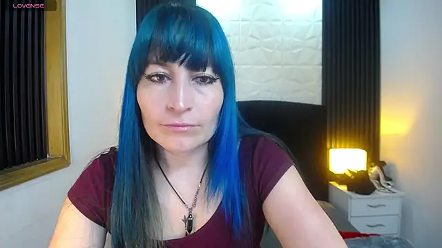 alicia moom online show from 12/17/24, 03:17