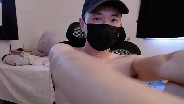 twbobo00715 online show from 11/15/25, 05:42