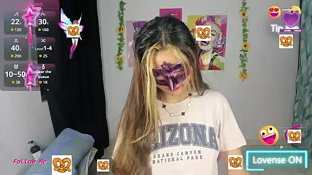 Snapshot of Alice_bloom_ chatting on 10/11/25, 04:33 Alice bloom online show from 10/11/25, 04:33