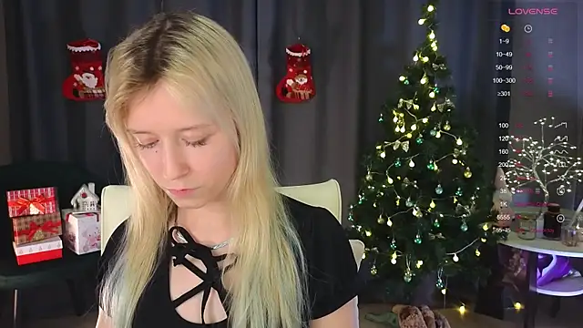 Snapshot of Arveni chatting on 12/06/24, 06:50 Arveni online show from 12/06/24, 06:50