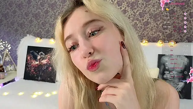 Snapshot of Arveni chatting on 03/19/25, 07:06 Arveni online show from 03/19/25, 07:06