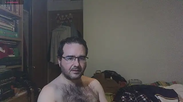 curiosillo83 online show from 02/05/25, 09:18