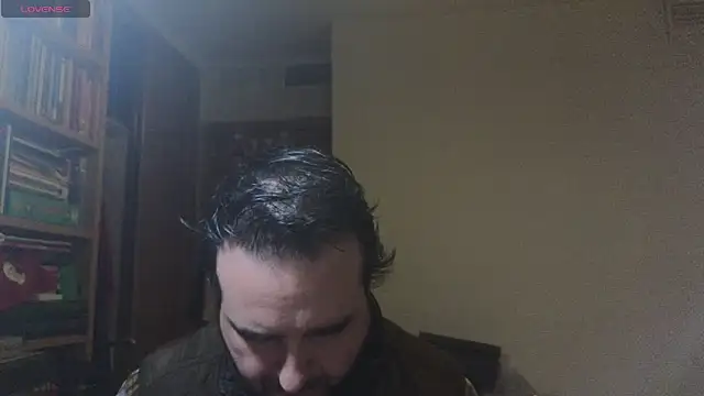 curiosillo83 online show from 02/09/25, 03:23