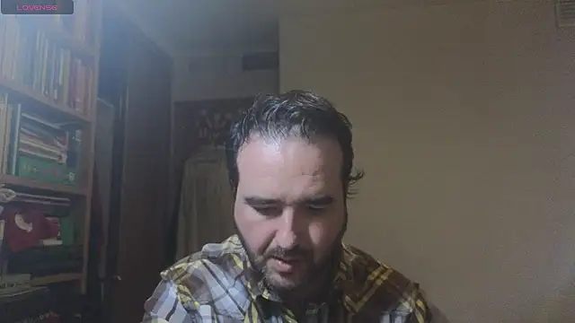 curiosillo83 online show from 02/09/25, 09:28