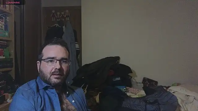 curiosillo83 online show from 02/21/25, 03:56