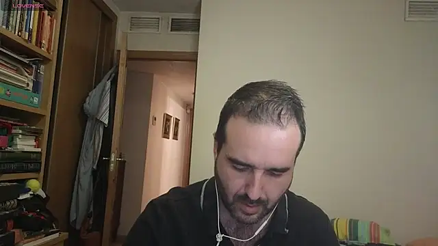 curiosillo83 online show from 09/12/25, 04:18