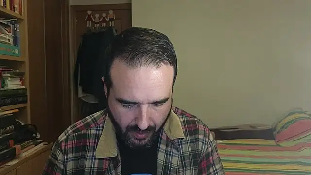 curiosillo83 online show from 11/04/25, 03:33