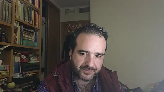 curiosillo83 online show from 12/02/25, 03:18