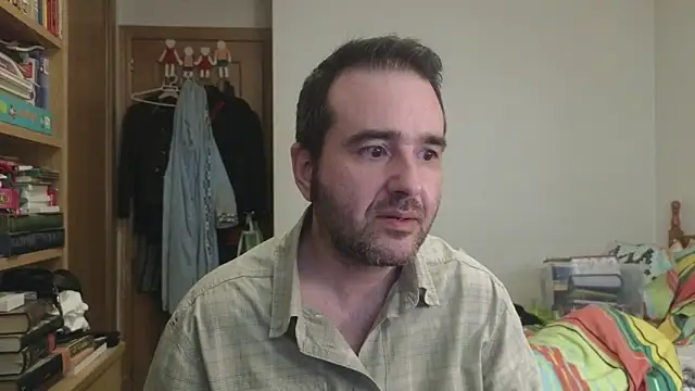 curiosillo83 online show from 05/19/26, 02:34