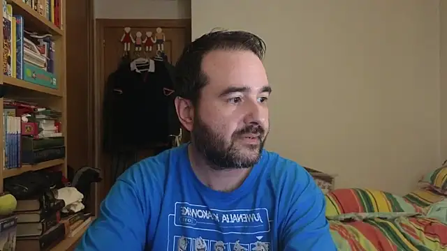 curiosillo83 online show from 06/06/26, 11:04