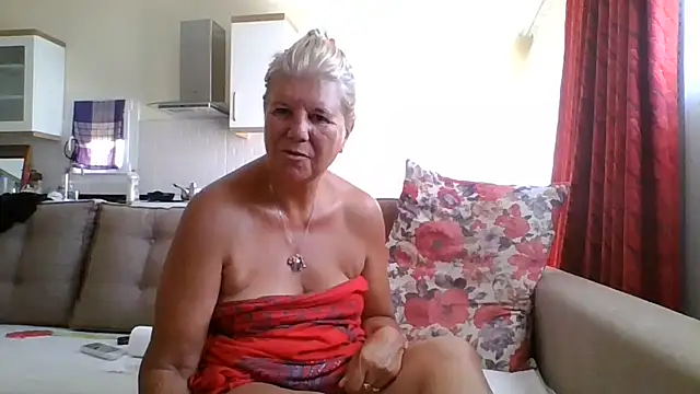 TrustfulVampire1 online show from 08/01/26, 04:45
