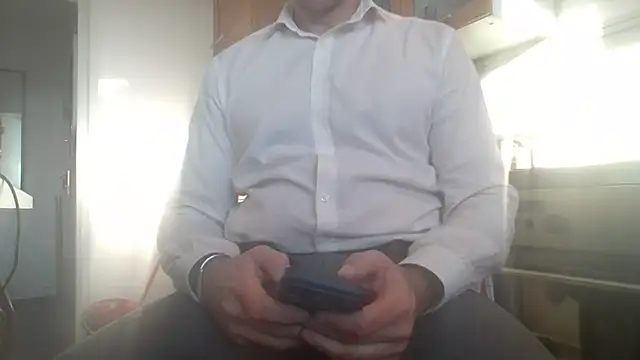 Snapshot of jouet75 chatting on 03/19/26, 04:44 jouet75 online show from 03/19/26, 04:44