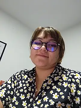 Sakura 0505 online show from 10/02/25, 10:39