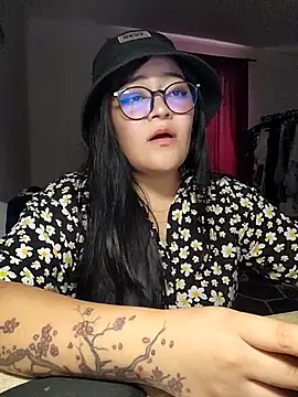 Sakura 0505 online show from 11/22/25, 08:08