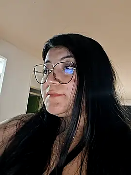 Sakura 0505 online show from 12/05/25, 03:37