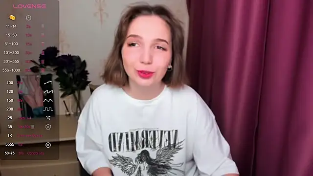 KindHazelHere  online show from 01/14/25, 01:04