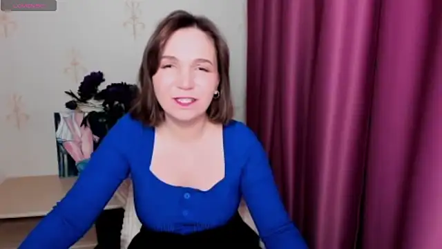 KindHazelHere  online show from 02/12/25, 11:18