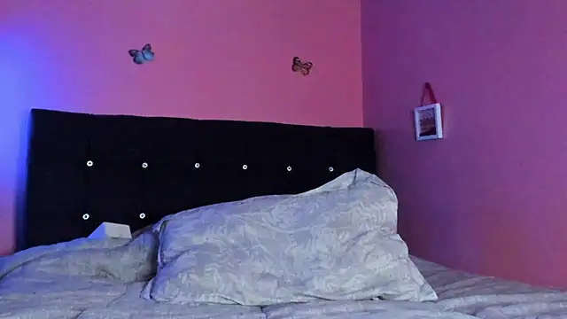 Miis sara  online show from 03/18/25, 08:48