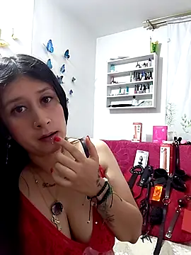 Snapshot of Giuliana90 chatting on 03/12/26, 01:12 Giuliana90 online show from 03/12/26, 01:12