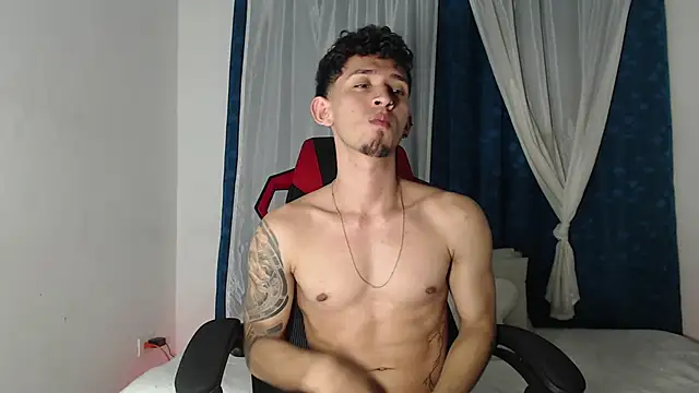 Snapshot of stevenSEX123 chatting on 11/13/25, 05:39 stevenSEX123 online show from 11/13/25, 05:39