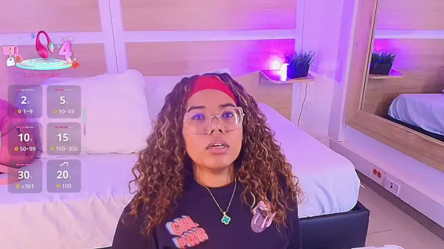 Snapshot of _nickypurple_ chatting on 11/25/25, 07:14 nickypurple online show from 11/25/25, 07:14