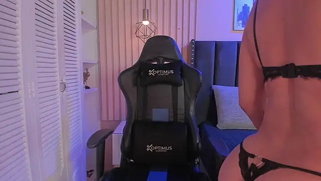 ashlye miller  online show from 09/18/25, 04:25