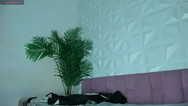 Hellen Sky online show from 07/25/26, 07:22