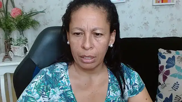 Snapshot of mature_martina chatting on 01/31/25, 01:54 mature martina online show from 01/31/25, 01:54