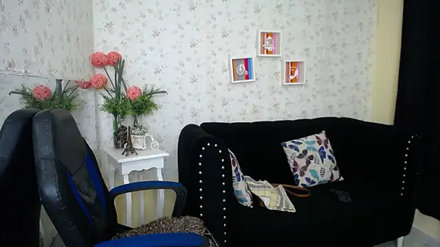 Snapshot of mature_martina chatting on 02/10/25, 12:41 mature martina online show from 02/10/25, 12:41