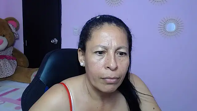 Snapshot of mature_martina chatting on 02/10/25, 10:30 mature martina online show from 02/10/25, 10:30